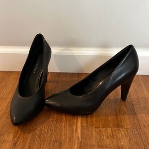 Vintage Inspired Pumps